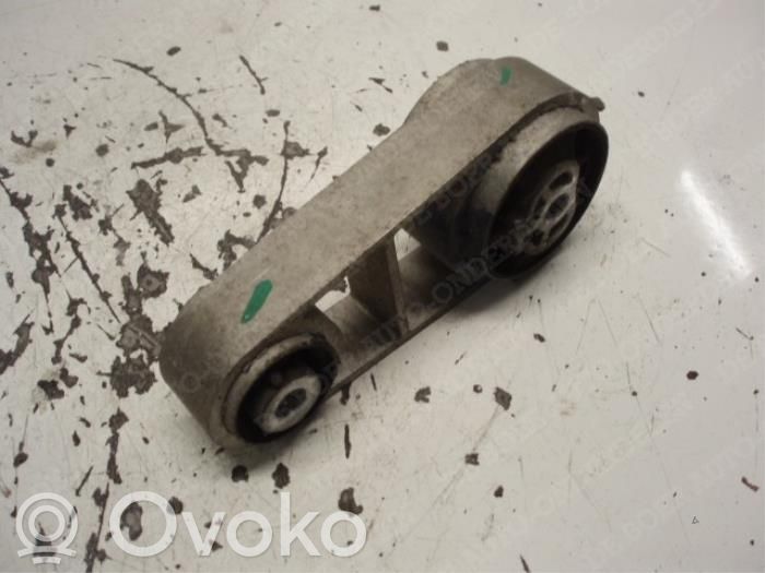 Ford Mondeo Mk III Engine mount bracket 