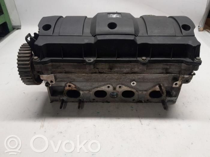 Peugeot 206 Engine head 