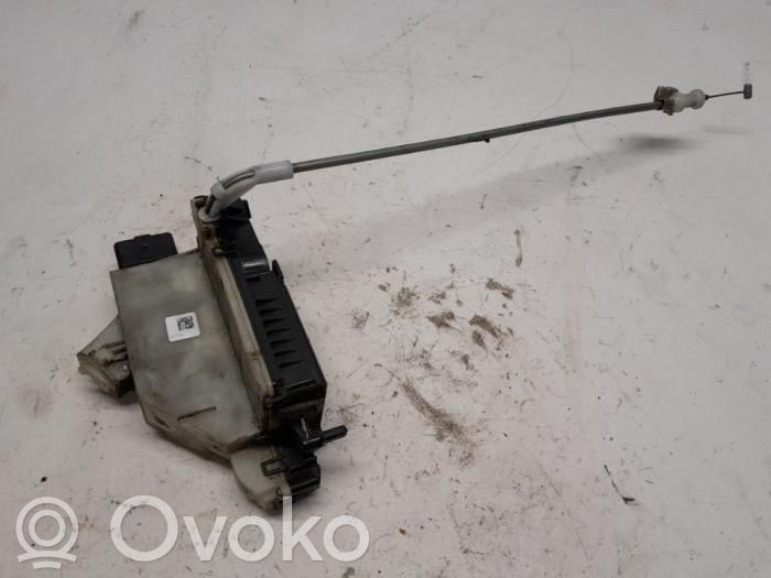 Citroen DS5 Front door lock 