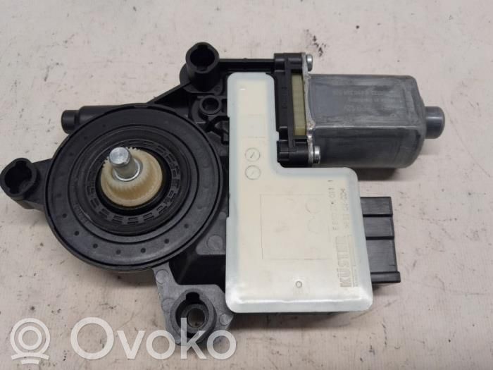 Skoda Scala Silniczek podnośnika szyby drzwi 