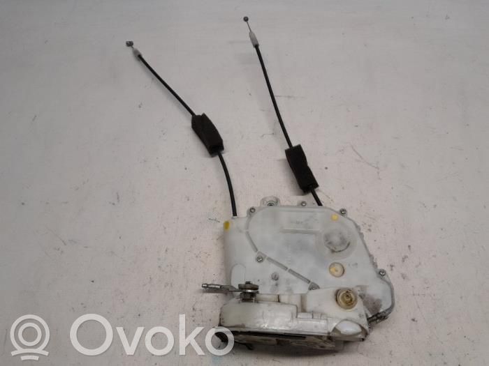 Honda Insight Takaoven lukko 