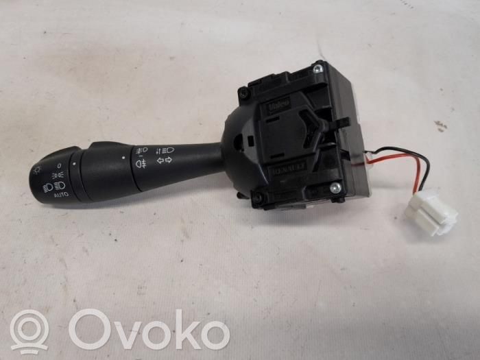Indicator stalk   255675887R,E10670325,14711,1537762523,255675887R,270511,2K56398000,2K56398010,633928600A,DA160112,E10670325