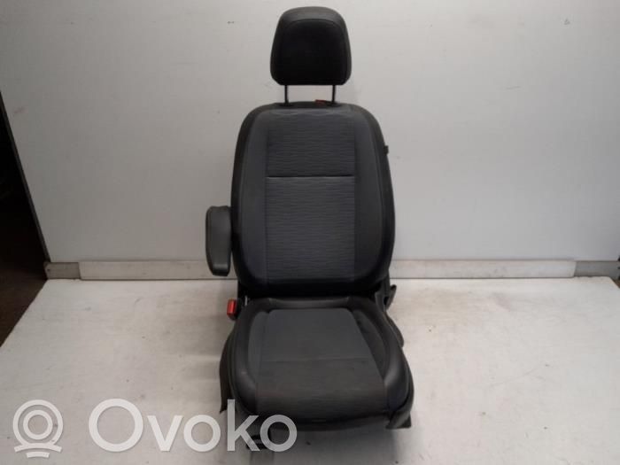 Takaistuin   6451ZQ,6451ZR,1779519,1808053,2452025,2542920,6451ZQ,6451ZR,95271231,F011500127,GN1517504AG,GN1517566AB,LN152B373BB,LN152C219AB