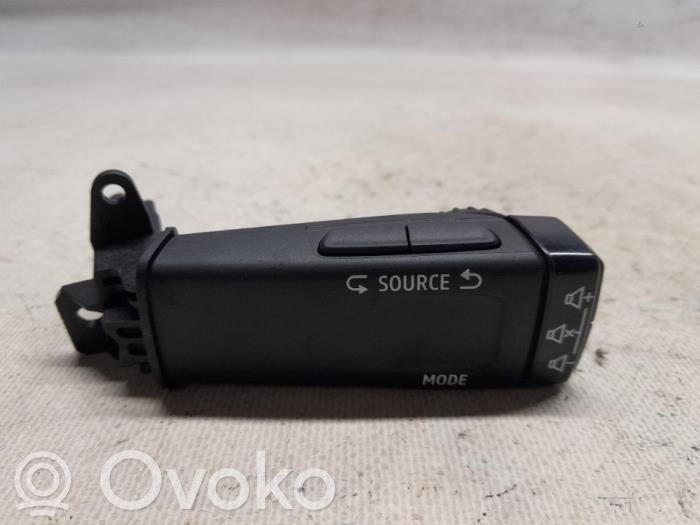 Renault Austral Steering wheel buttons/switches 