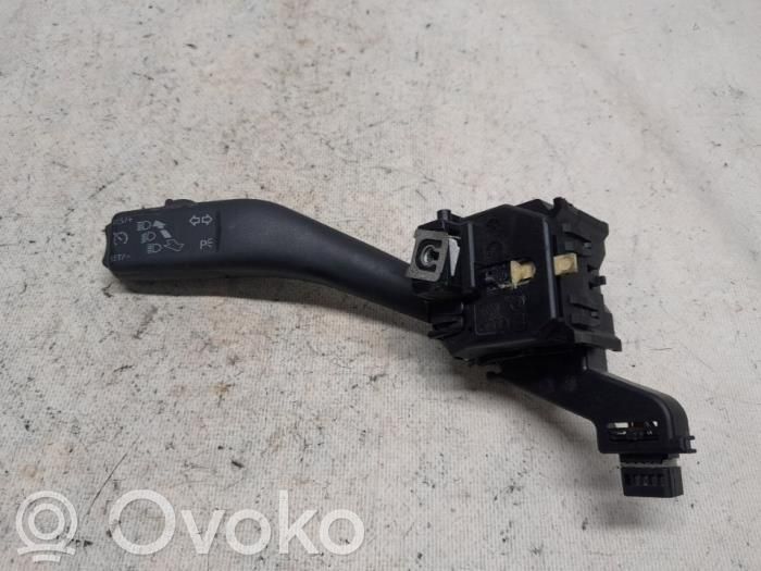 Volkswagen Golf V Interruptor/palanca de limpiador de luz de giro 