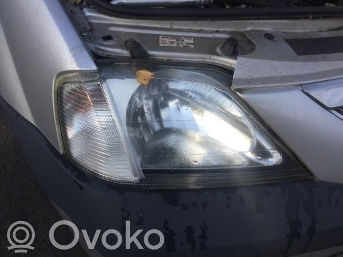 Dacia Logan I Lampa przednia 