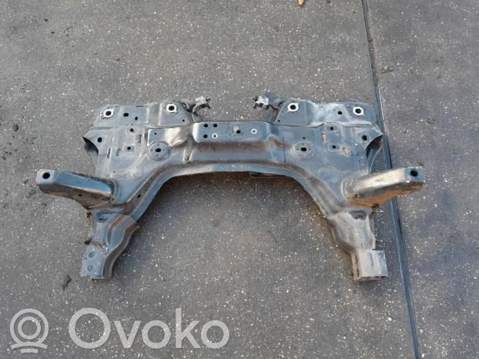 Opel Corsa E Передняя траверса 