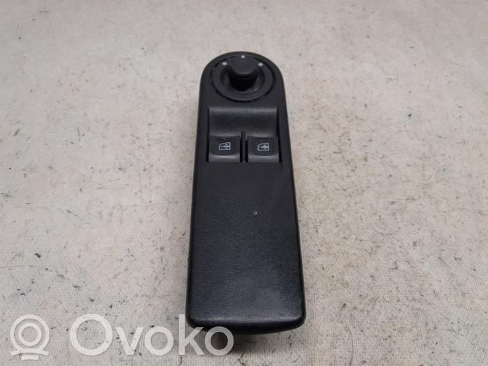 Renault Clio IV Electric window control switch 