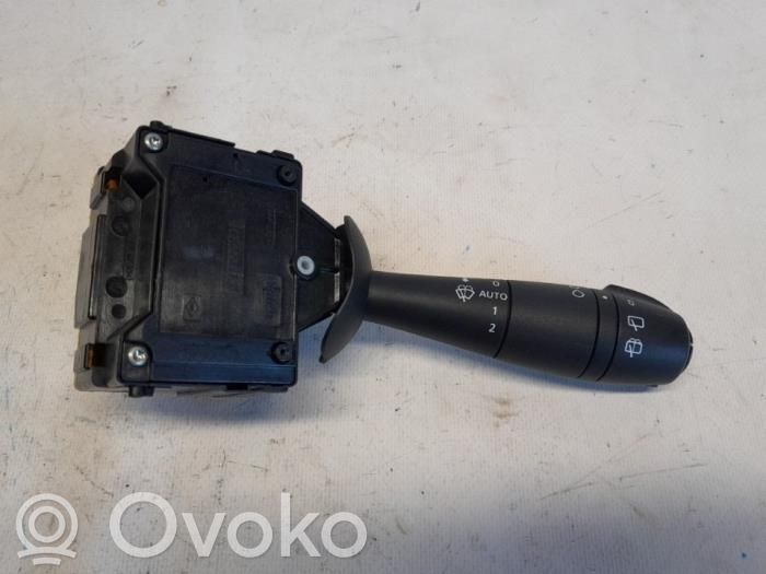 Renault Clio IV Wiper switch 