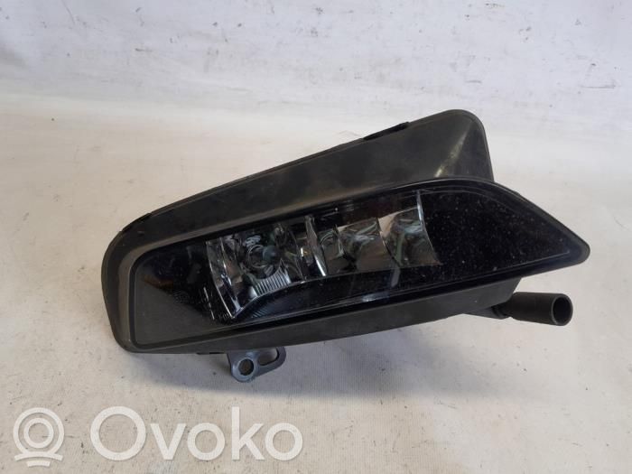 Etusumuvalo   8V0941700D,1NE01083212,12273157,13258521AA,1434877,1491785,1NE01083212,6240509,8V0941700D,S1806HH07