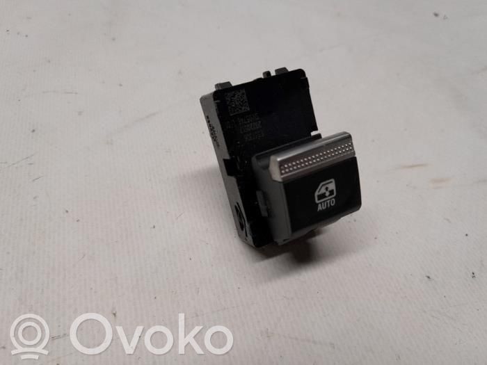 Electric window control switch   254201060R,20220517,05896,05896,20220517,2195779,2221409,254201060R,546184245R,9819611580,JU5A13B374AA,JX7B17K740KA,KK211A049AA