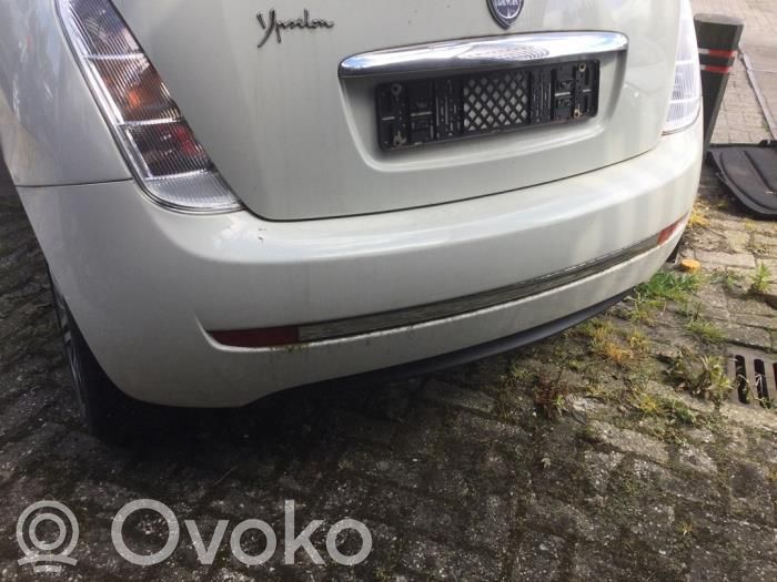 Lancia Ypsilon Parachoques 
