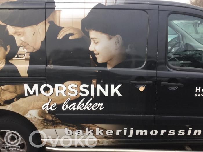 Šoninės slankiojančios durys
