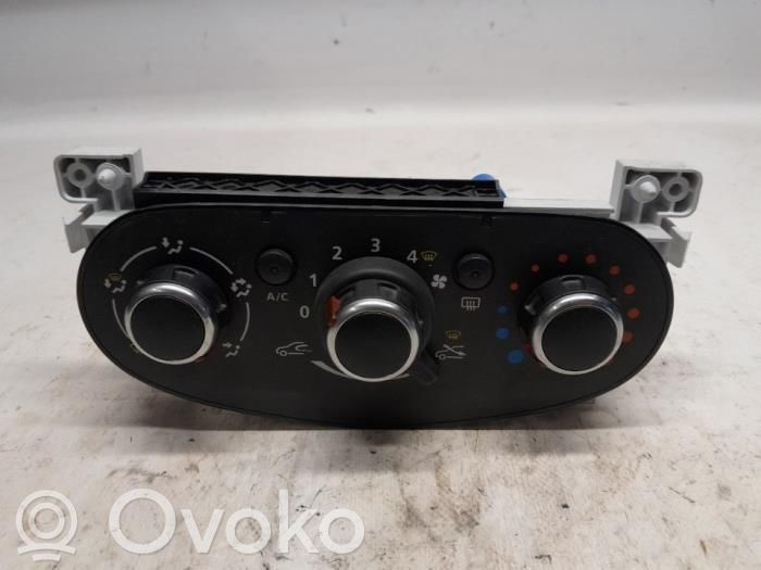 Dacia Duster Climate control unit 