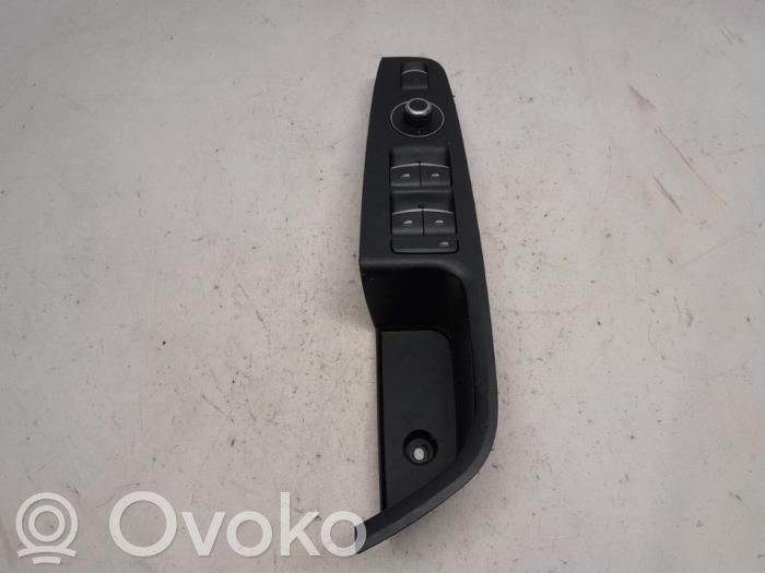 Alfa Romeo Stelvio Electric window control switch 