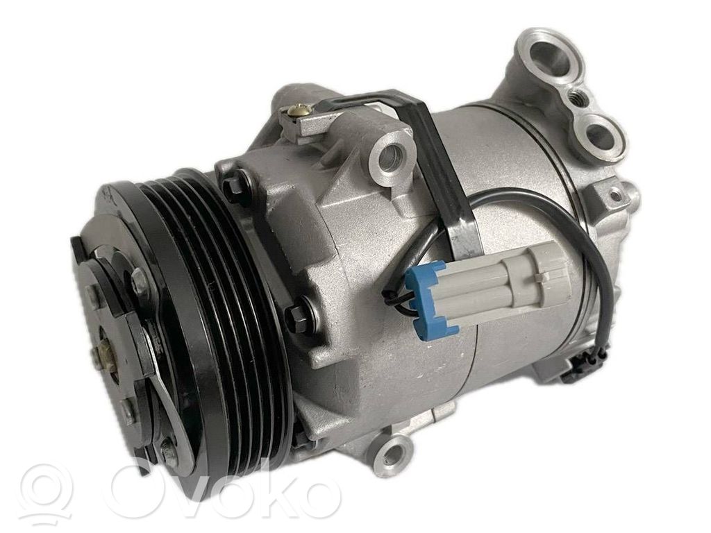 Opel Astra H Ilmastointilaitteen kompressorin pumppu (A/C) 