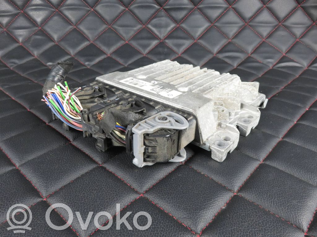 Dacia Duster Engine control unit/module 