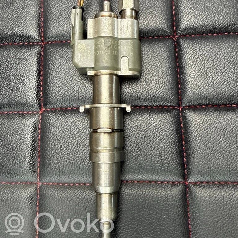 BMW 3 E90 E91 Injector combustibil 