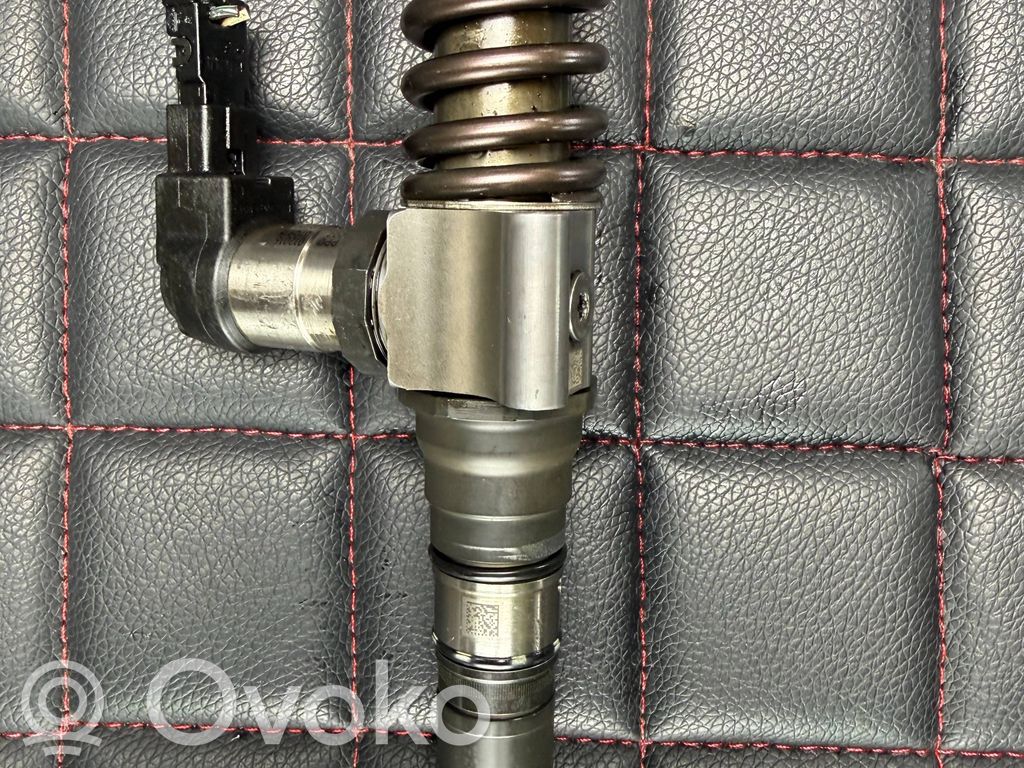 Volkswagen PASSAT B6 Inyector de combustible 