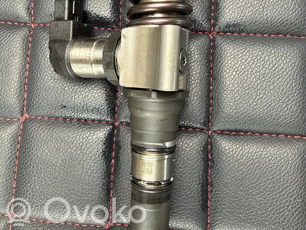 Volkswagen PASSAT B6 Inyector de combustible 