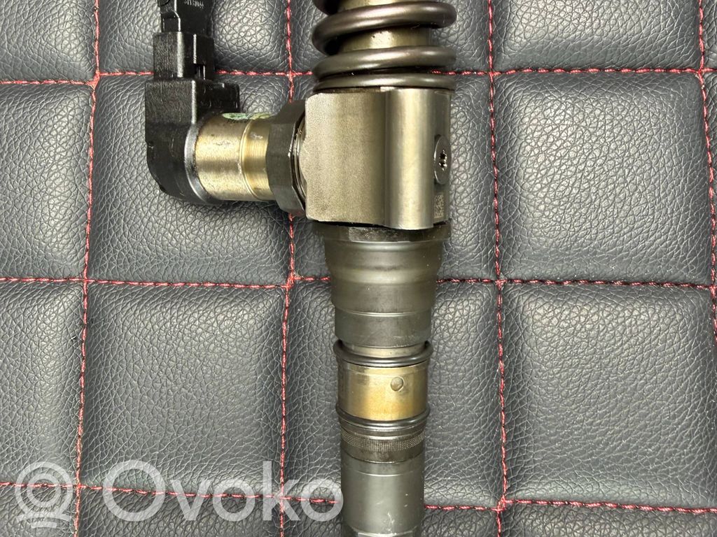 Volkswagen PASSAT B6 Injector combustibil 