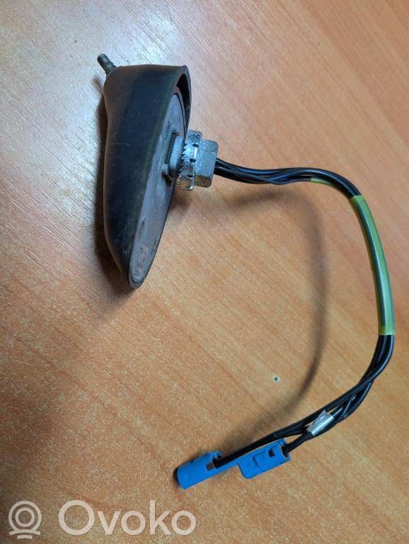 Opel Vectra C GPS-pystyantenni 
