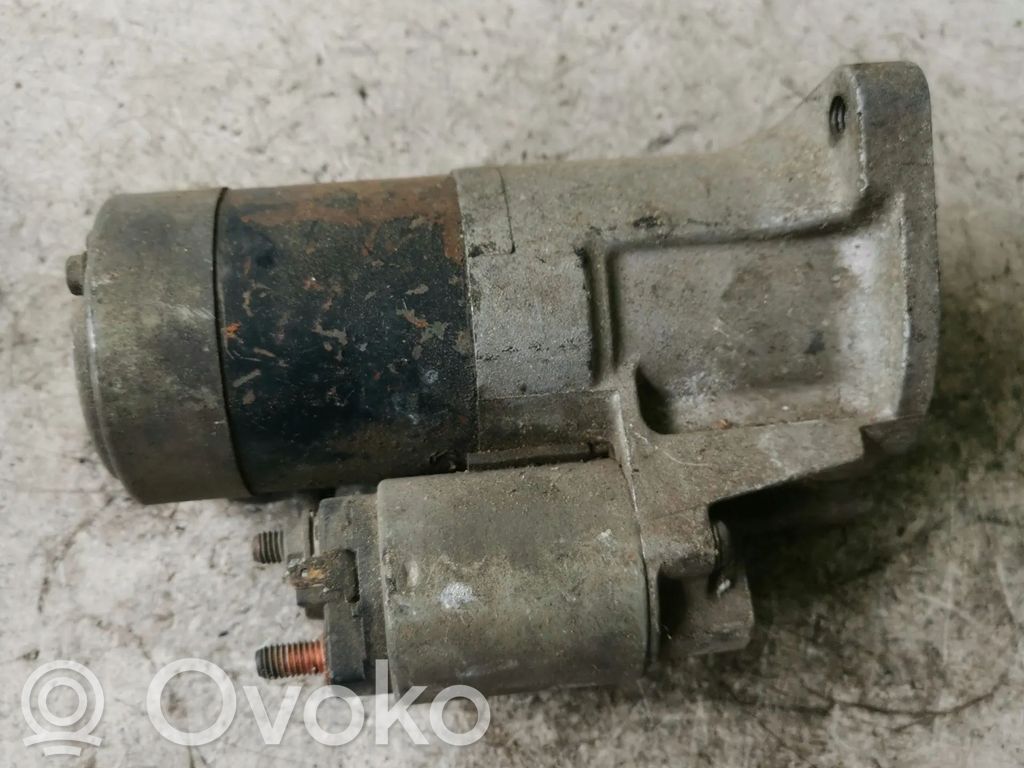 Nissan Serena Rozrusznik 