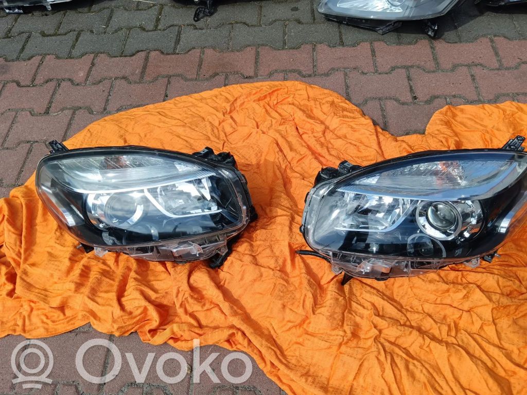 Renault Koleos I Lampa przednia 