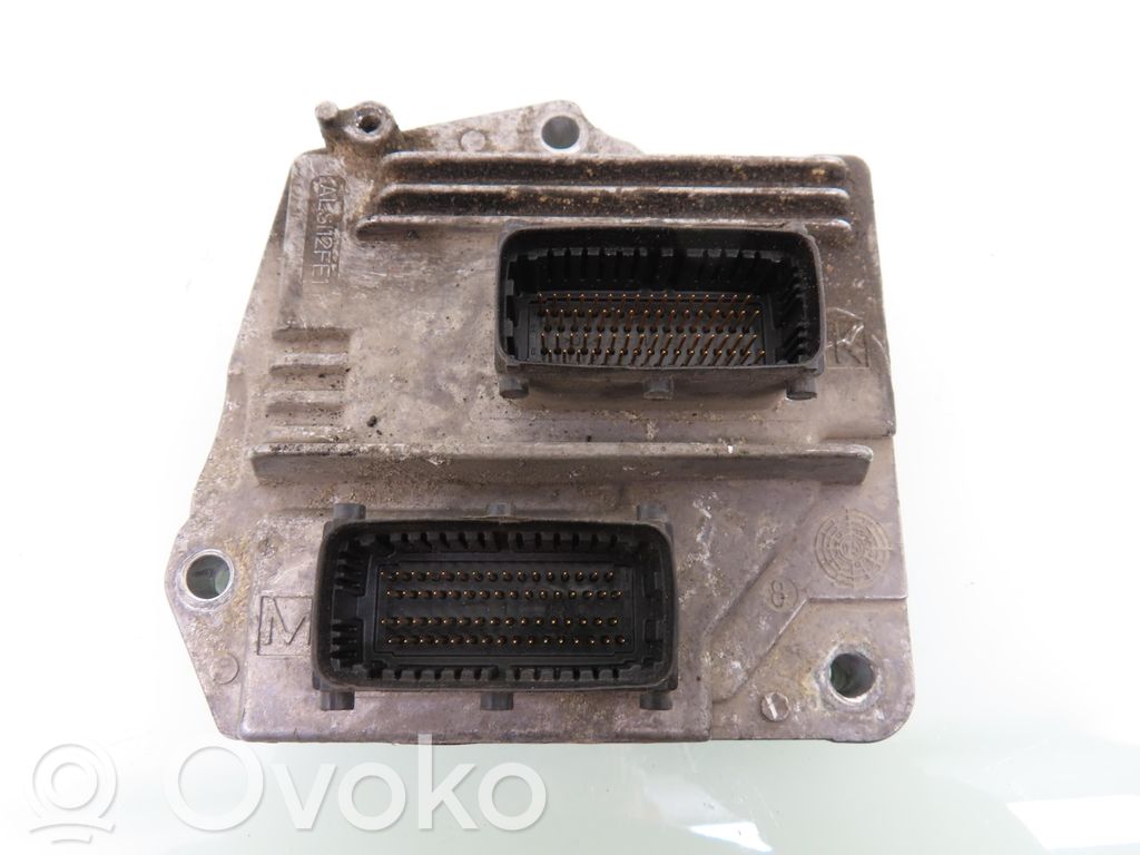 Opel Zafira B Engine control unit/module 