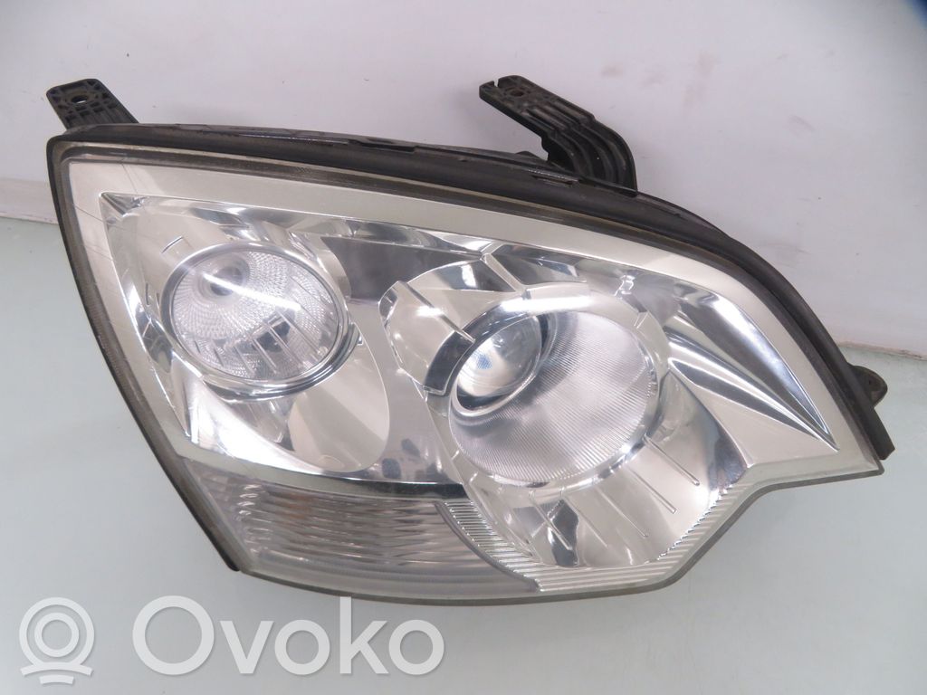 Opel Antara Lampa przednia 