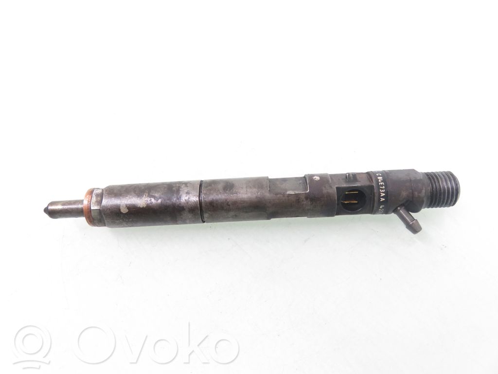 Inyector de combustible   8200049873,8200049873