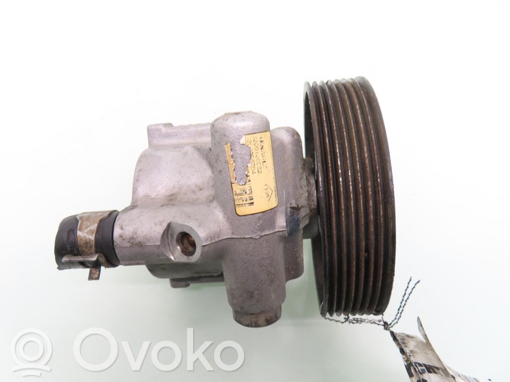 Ohjaustehostimen pumppu   8200006704,8200100082,8200006704,8200100082