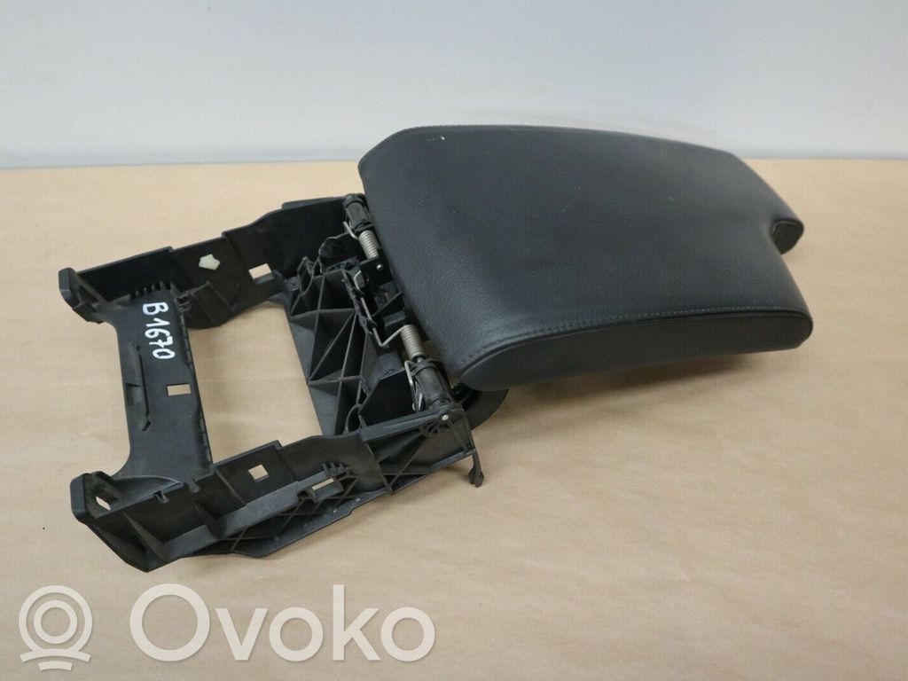 Elkoņa balsts   E116233221
