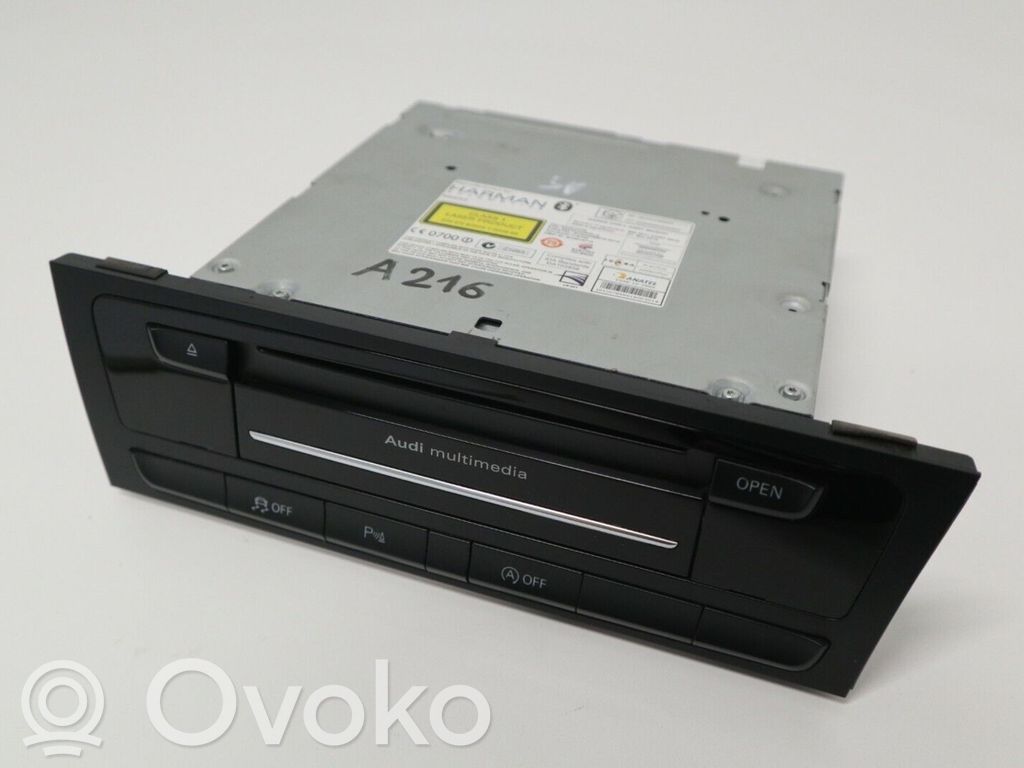 Unidad central de control multimedia   8R2035666B