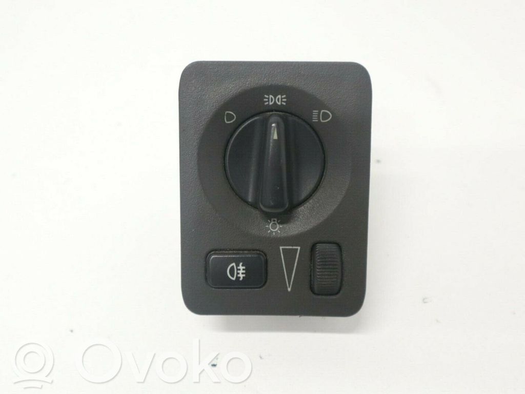 Light switch   4616124