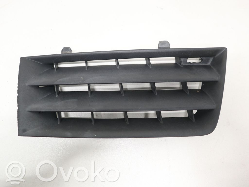 Renault Megane II Maskownica / Grill / Atrapa górna chłodnicy 