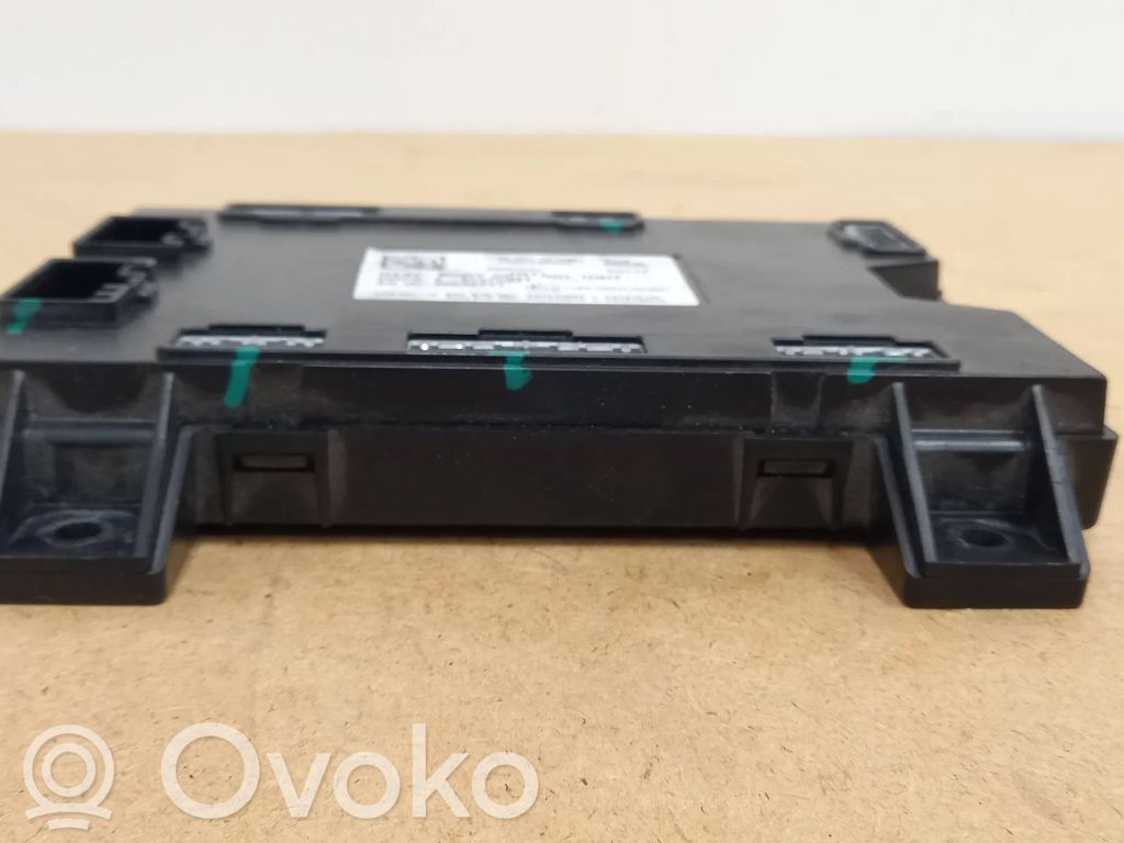 Tesla Model S Komforta modulis 