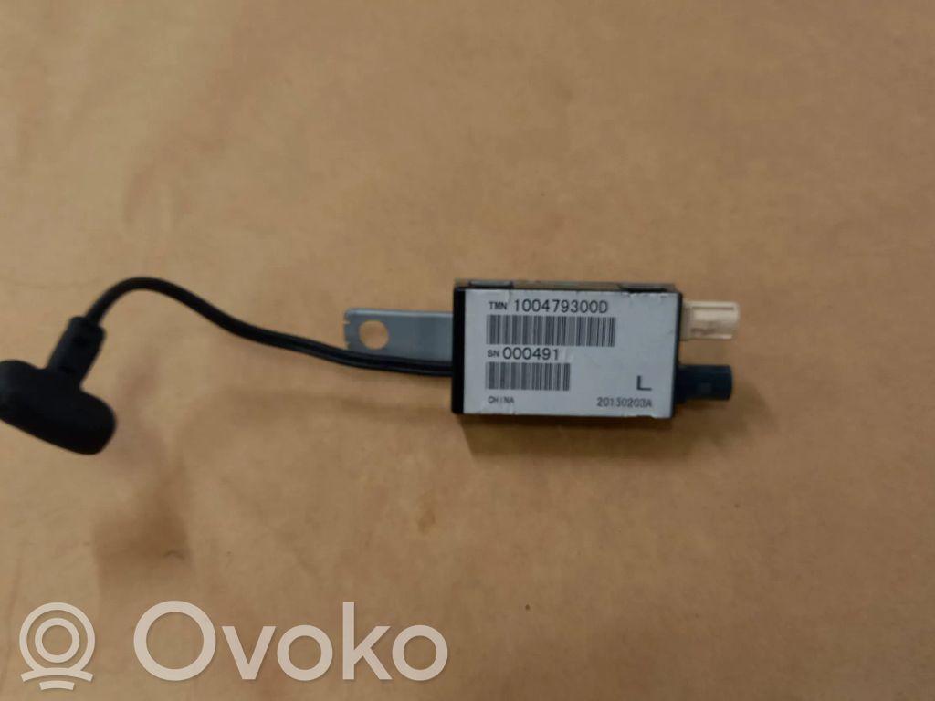 Tesla Model S Antenos stiprintuvas 