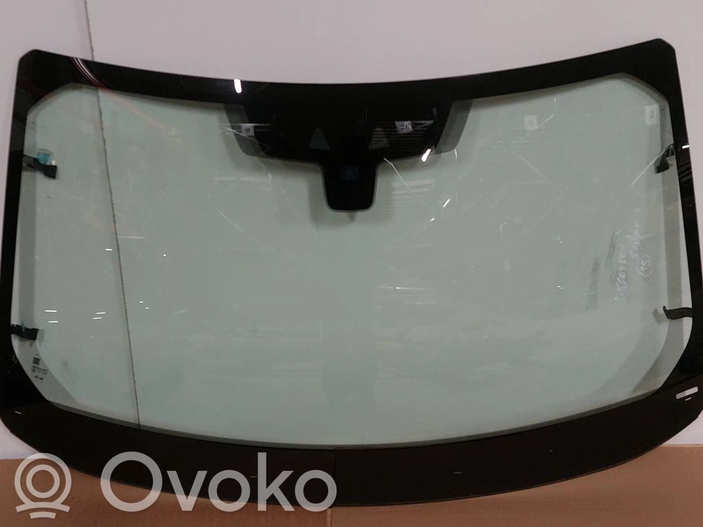 Land Rover Discovery Sport Front windscreen/windshield window 
