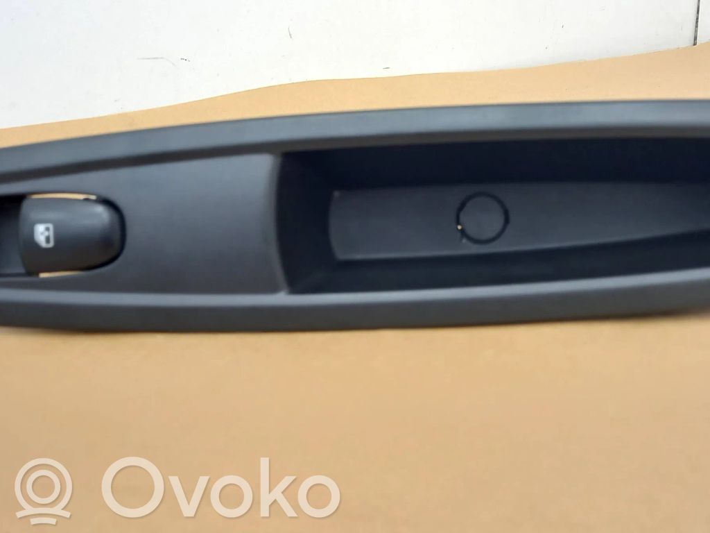 Renault Kadjar Electric window control switch 