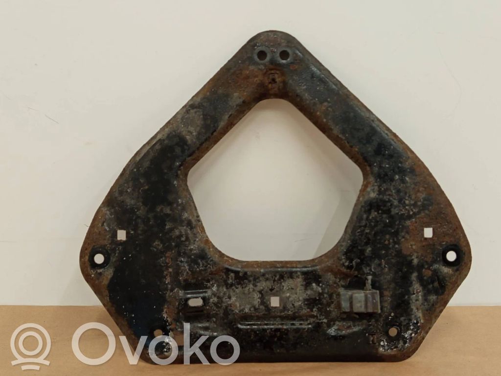 Engine splash shield/under tray   100264