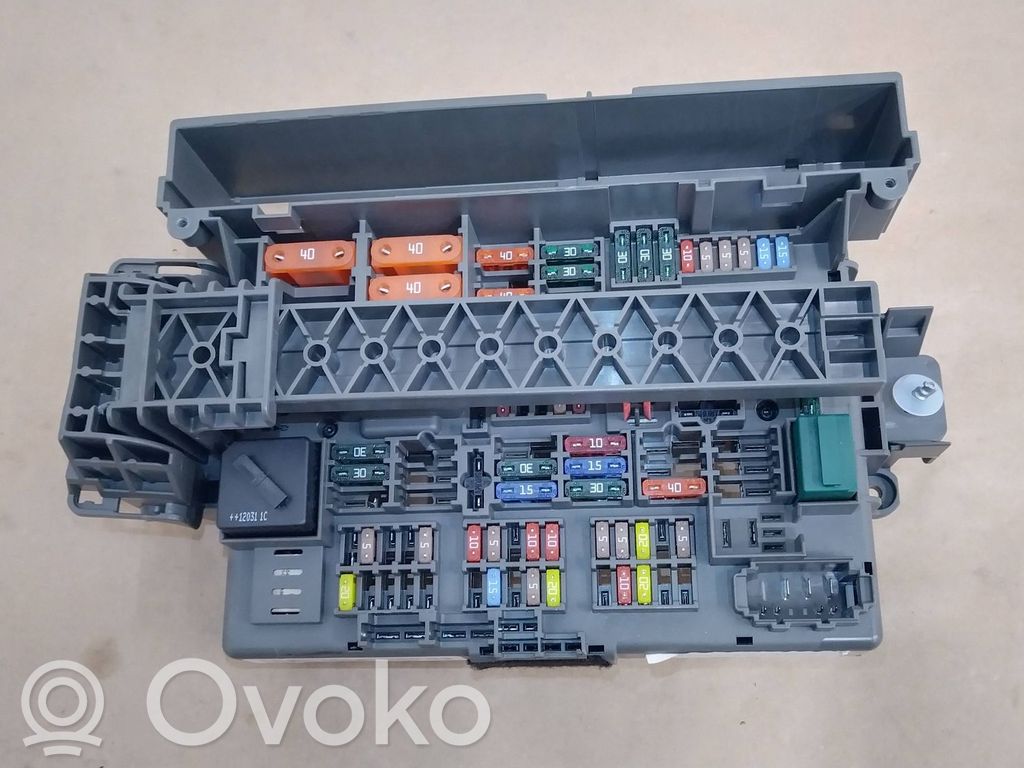 Fuse module   915497105,440403311K,10688710