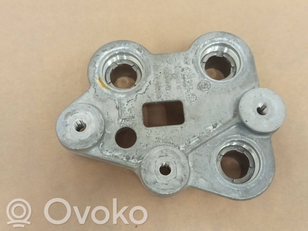Bracket in trunk/boot   7192957,54377192957,5437719295704,13992010
