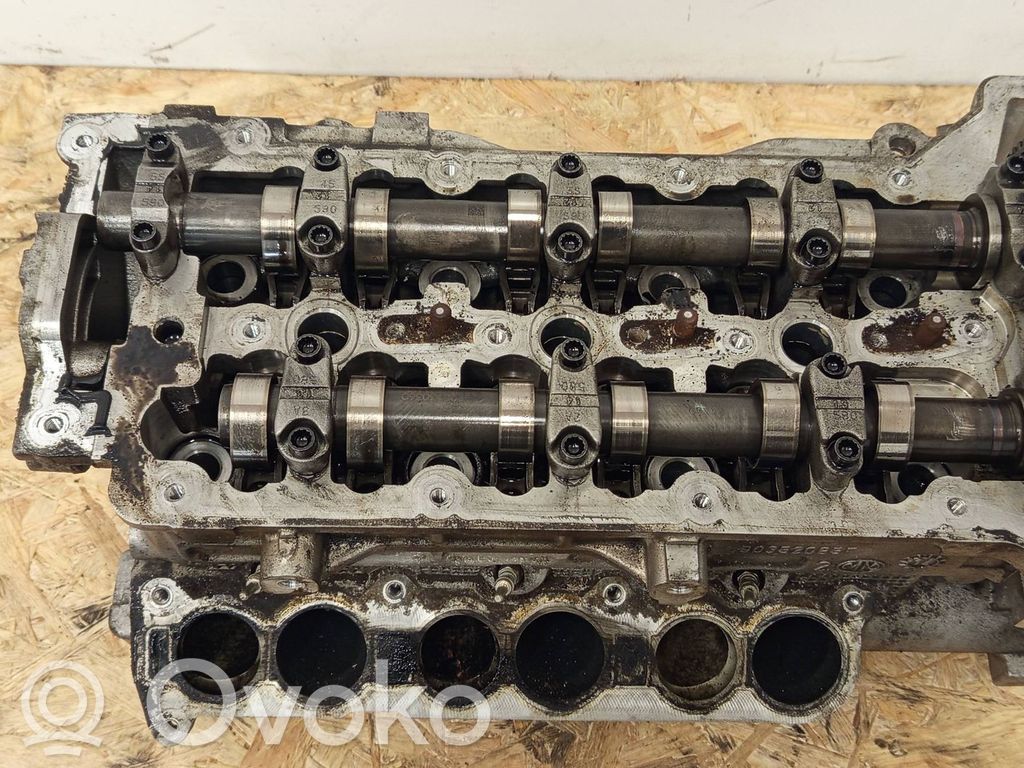 Engine head   90352085F,270114,555580,2134F