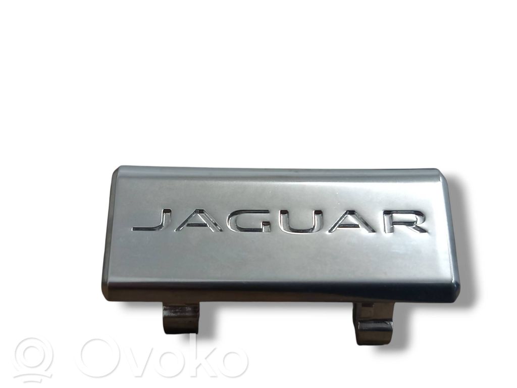 Jaguar XE Gamintojo ženkliukas 
