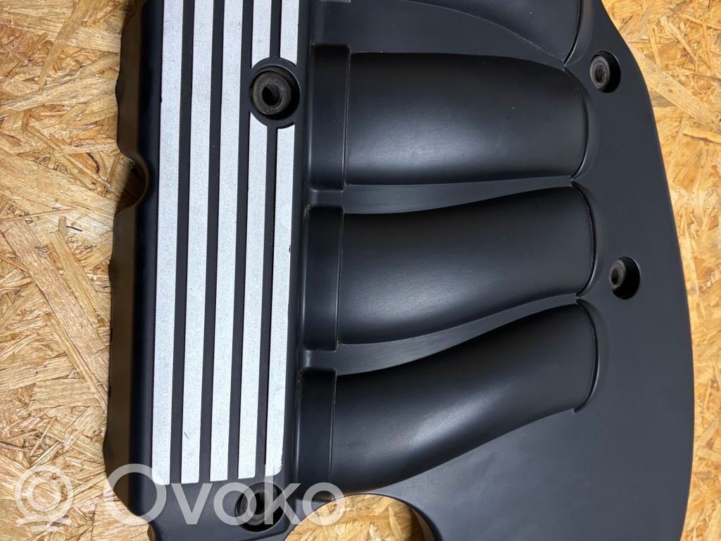 BMW 3 E90 E91 Engine cover (trim) 