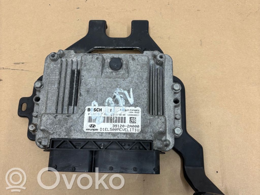 Hyundai ix35 Engine control unit/module 
