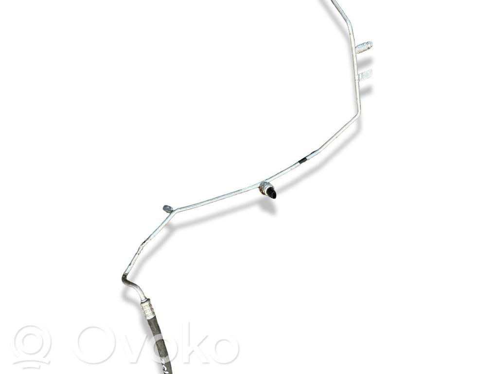 Ilmastointilaitteen putki (A/C)   924404702R
