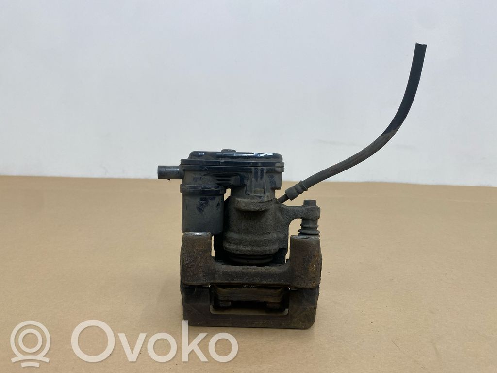 Задний суппорт   A558237700,1801150980
