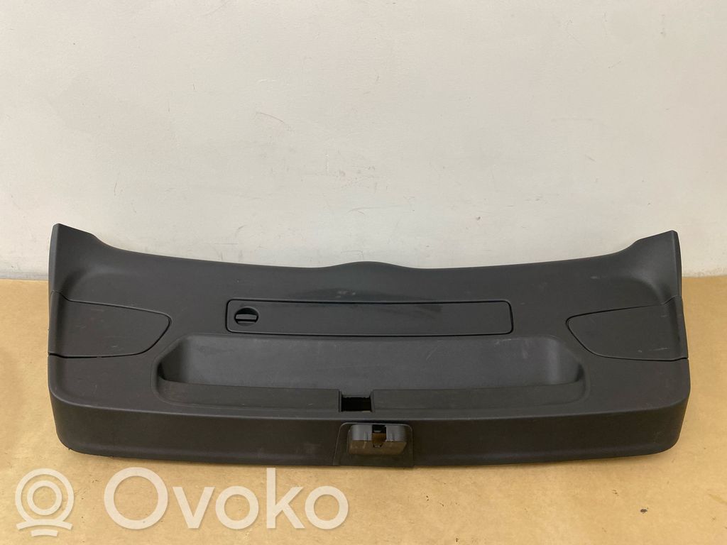 Audi A3 S3 8V Tailgate trim 